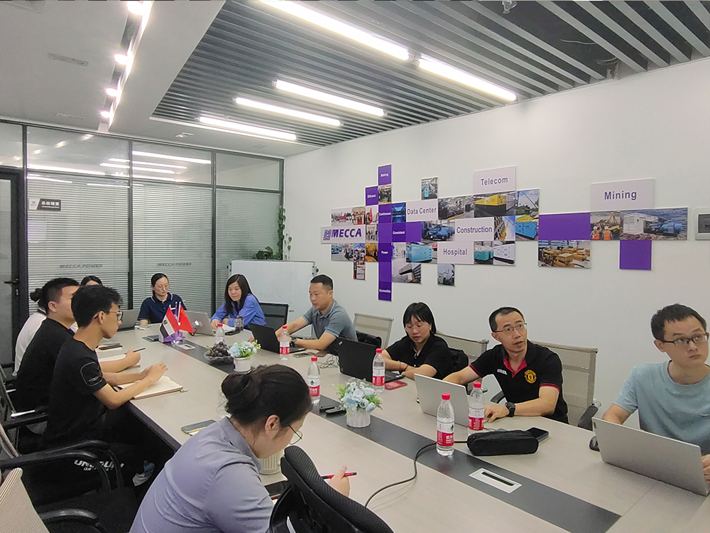 Treinamento da Schneider UPS 