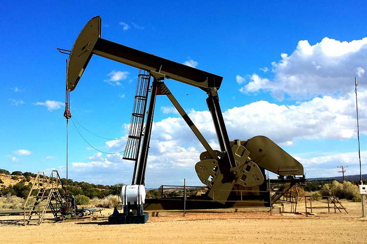 campo de petr&oacute;leo